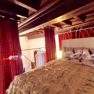 Apartment Florentine Style