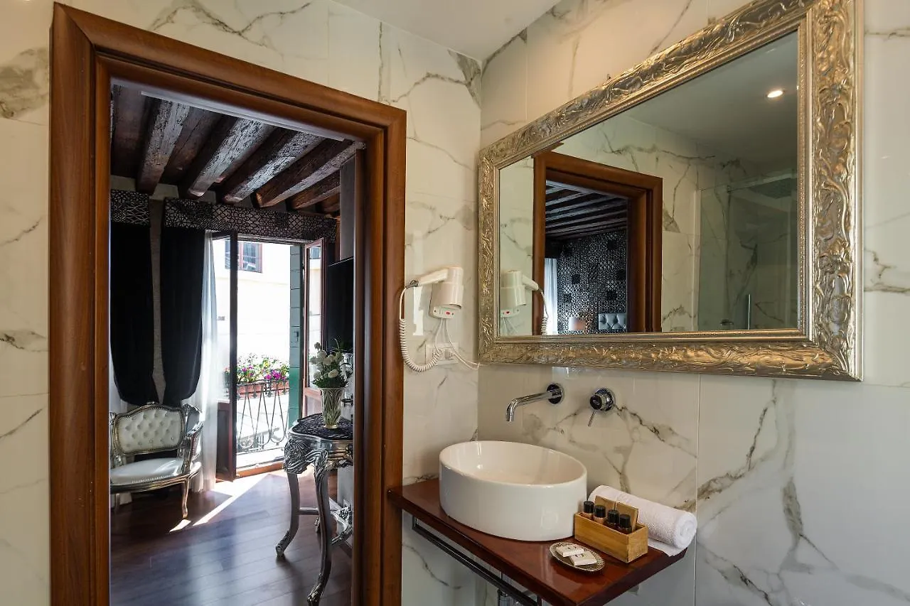 Domus Superior Hotel Venice 2*,