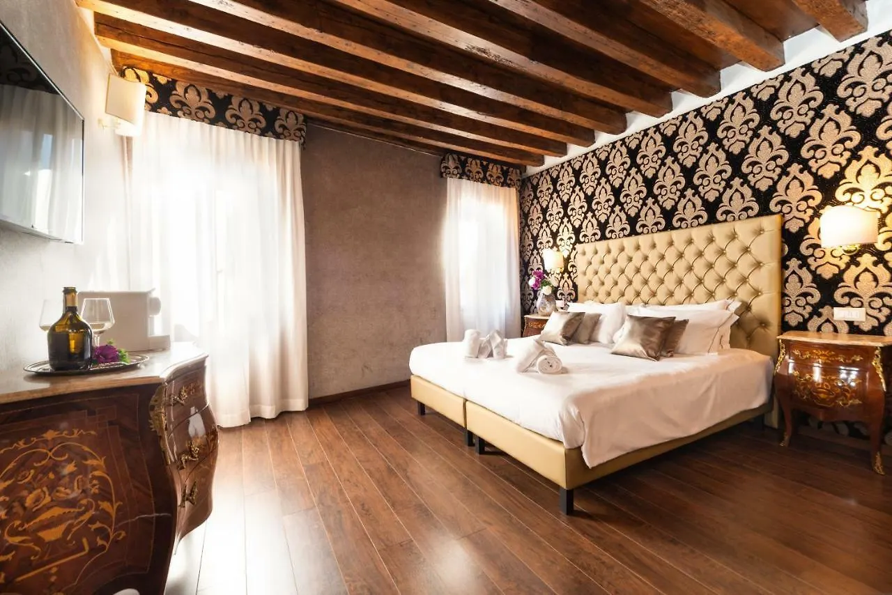 Domus Superior Hotel Venice Guest house