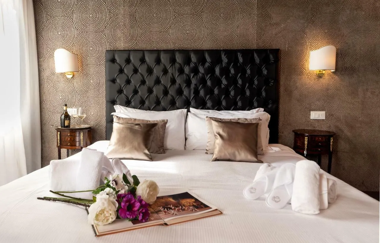 Domus Superior Hotel Venice 2*,