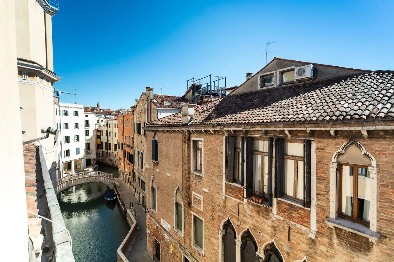Domus Superior Hotel Venice Guest house